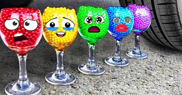 Divertente tazza colorata